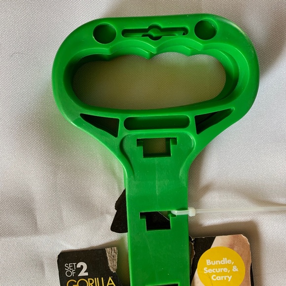 NIP!  Gorilla Tie Clutch!  Set of 2! - Picture 2 of 9